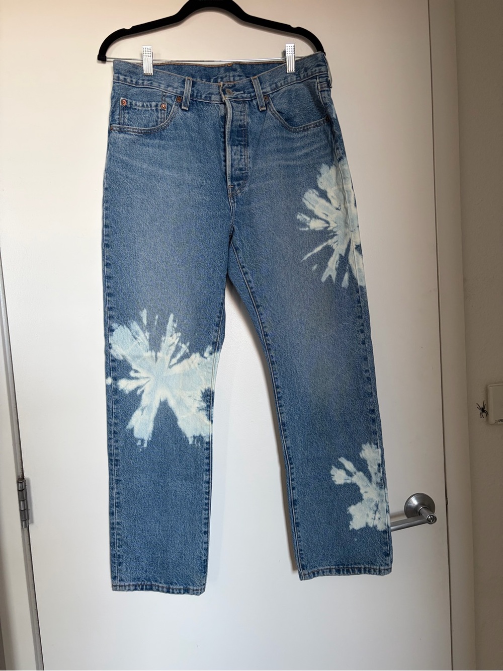 Levi’s W31 L30 Blue Jeans Bleach Floral Flower Print Statement Denim